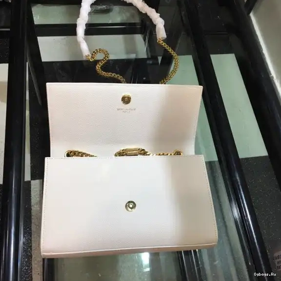 MEDIUM YSL KATE 0620